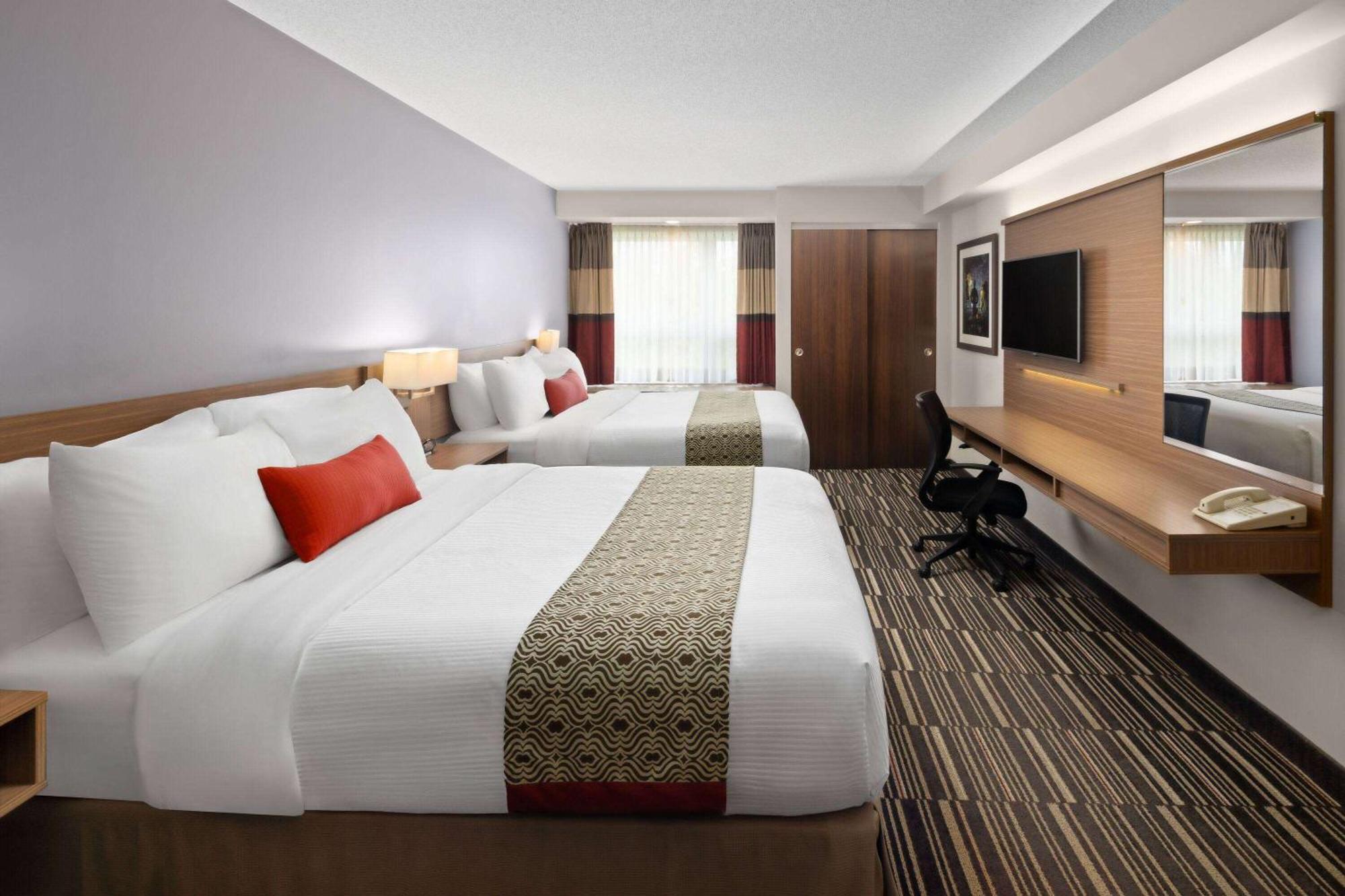 Microtel Inn & Suites By Wyndham Kirkland Lake Exterior photo