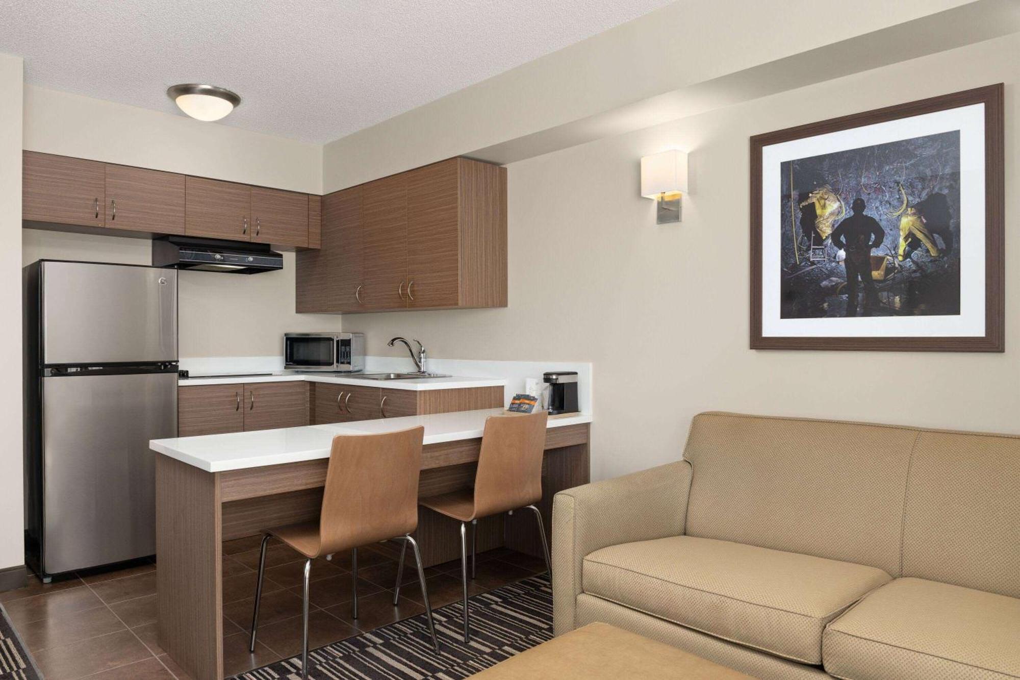 Microtel Inn & Suites By Wyndham Kirkland Lake Exterior photo