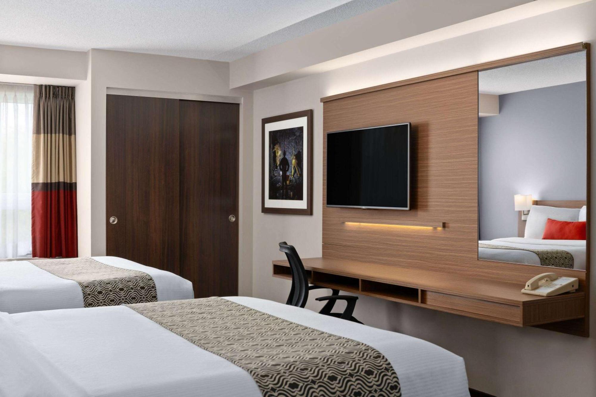 Microtel Inn & Suites By Wyndham Kirkland Lake Exterior photo