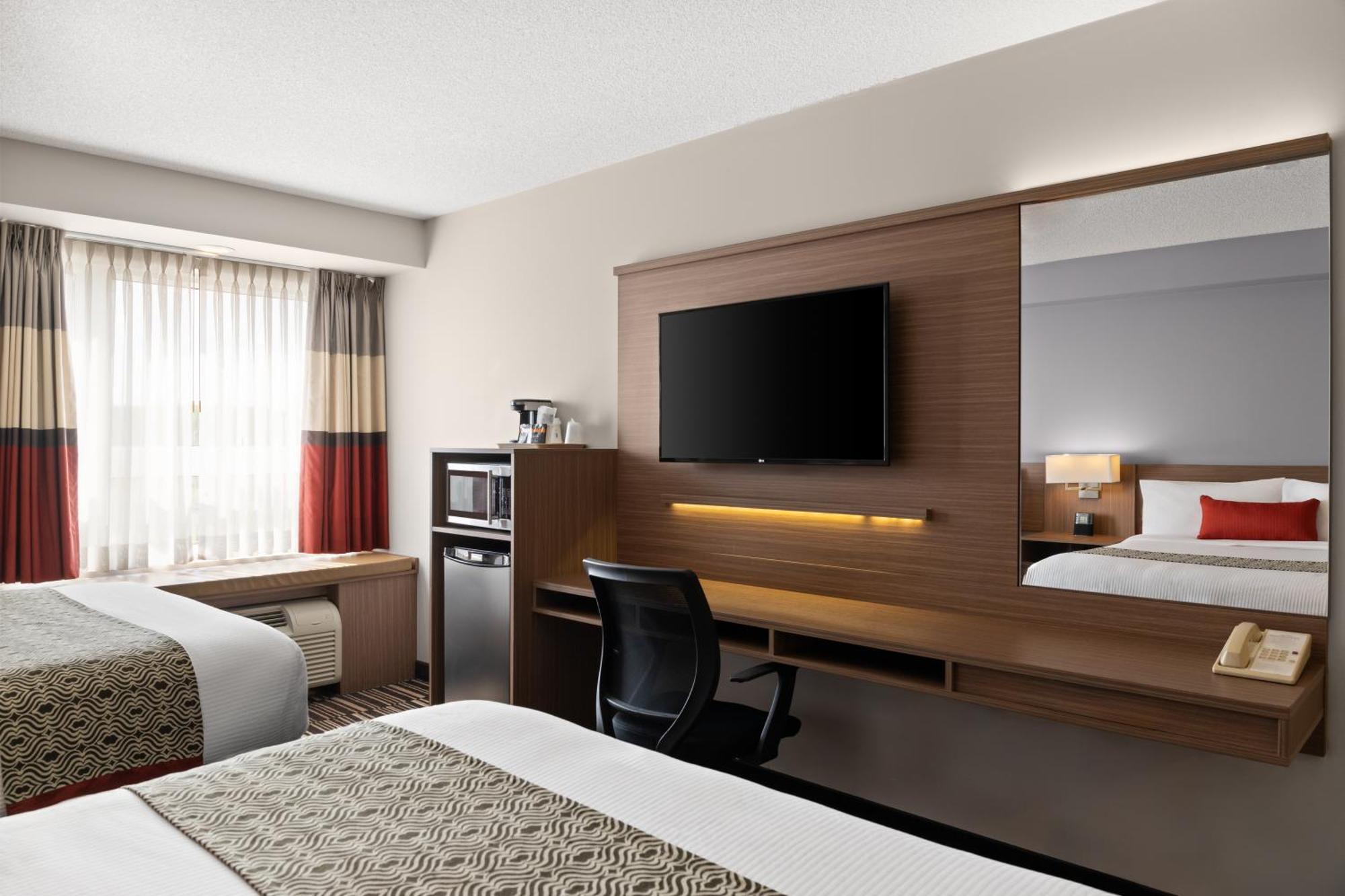 Microtel Inn & Suites By Wyndham Kirkland Lake Exterior photo